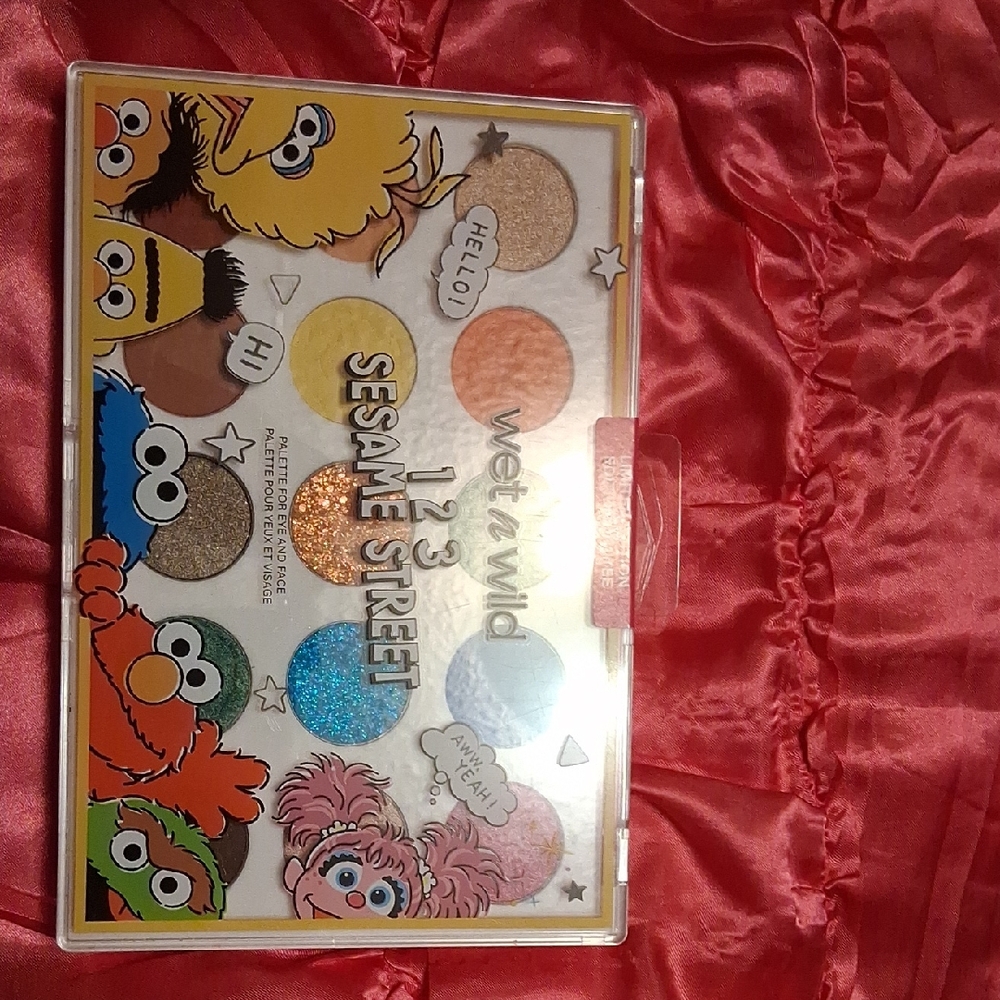 wet n wild Sesame Street Eyeshadow Palette - Gold, Orange, Blue